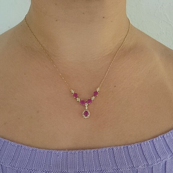 14k Dainty Gold Neckalce with Natural Rubies and Diamond - Picture 1 of 5